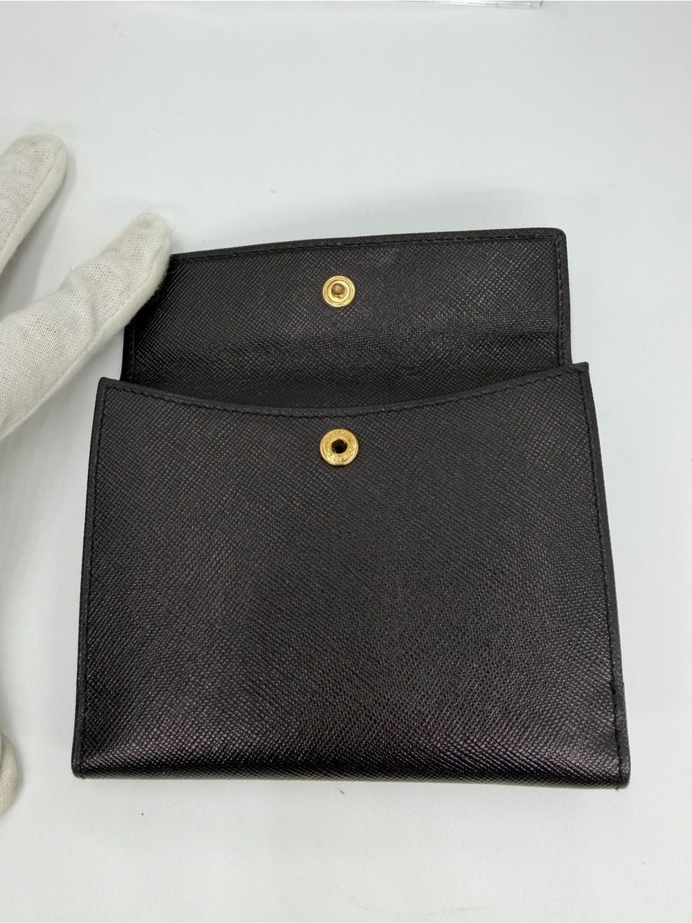 Prada Black Saffiano Leather Compact Wallet with Gold Logo New In Box w/COA - Picture 6 of 14